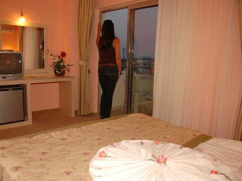 Side Town Hotel Extérieur photo